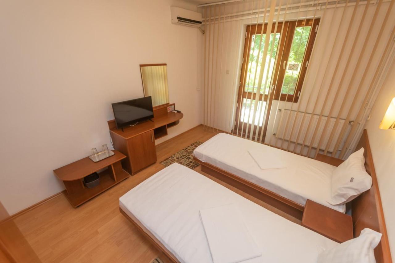 Hotel Amurg 에포리수드 외부 사진